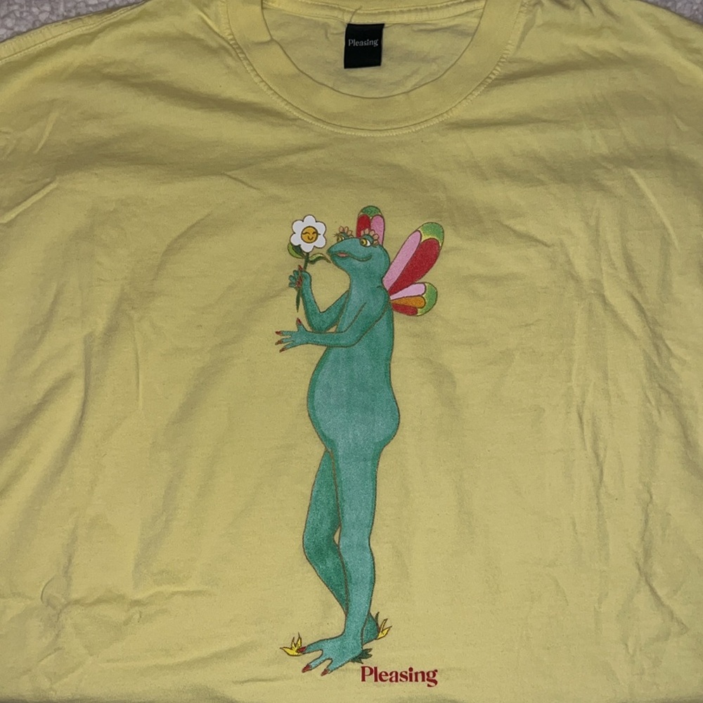 Pleasing T-Shirt; size XL